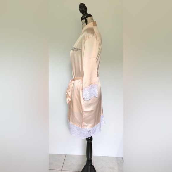 SS Weddings Robe - Picture 2 of 8